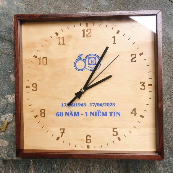 ĐỒNG HỒ TREO TƯỜNG