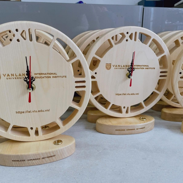 ĐỒNG HỒ ĐỂ BÀN